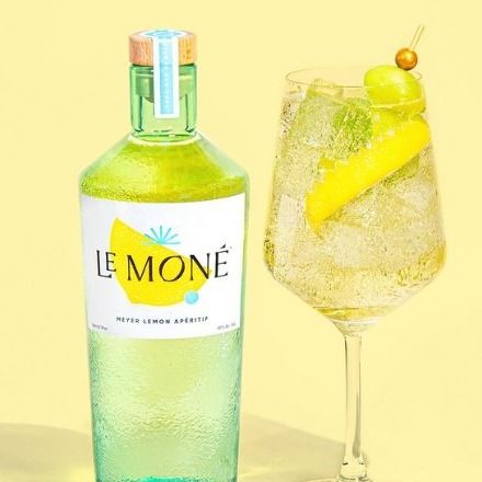 The lighter, livelier, low alcohol Meyer lemon apéritif for any occasion, from your quick Monday cocktail to your celebratory spritz. Enjoy it on its own, in spritzes, or as your secret ingredient to make perfect, effortless cocktails at home. 
🌞🍋🍸

@drinklemone